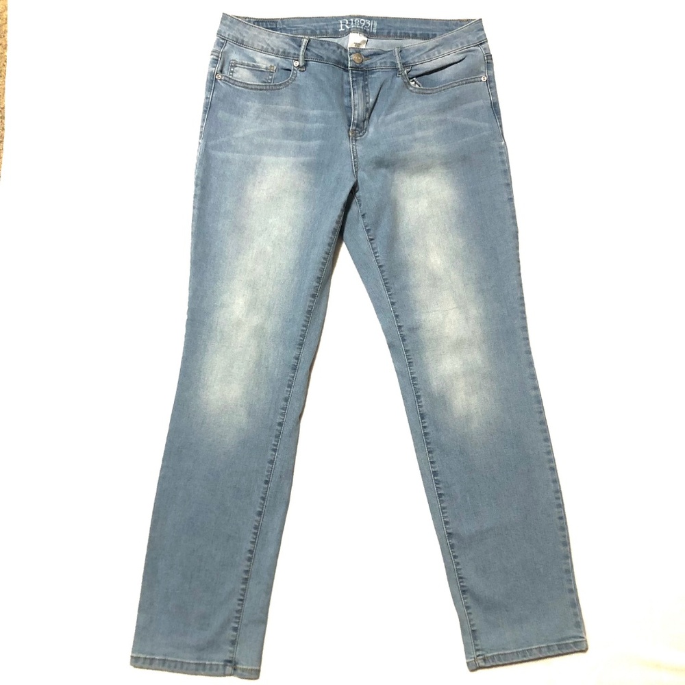 Roebuck & CO Faded Light Blue Jeans